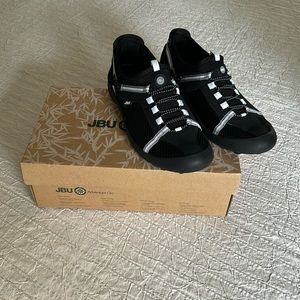 Black with white trim, JBU slip-on, size 8.5